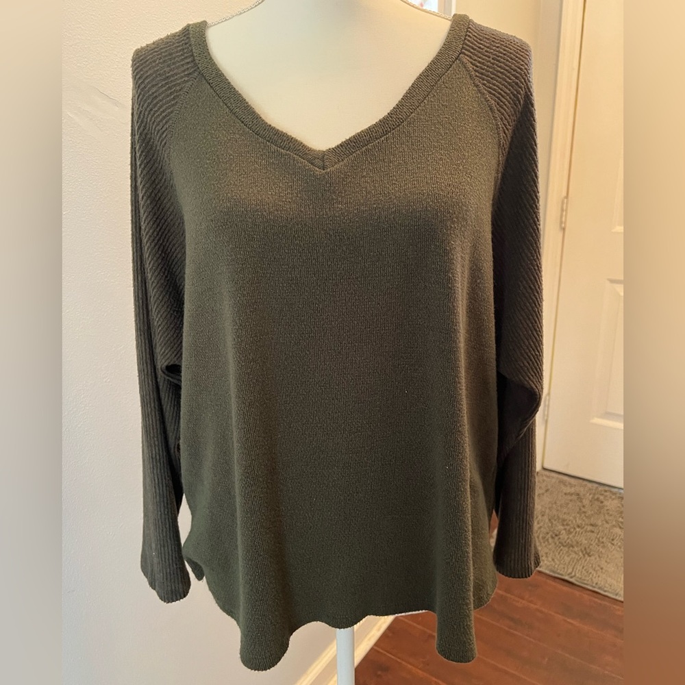 V neck sweater